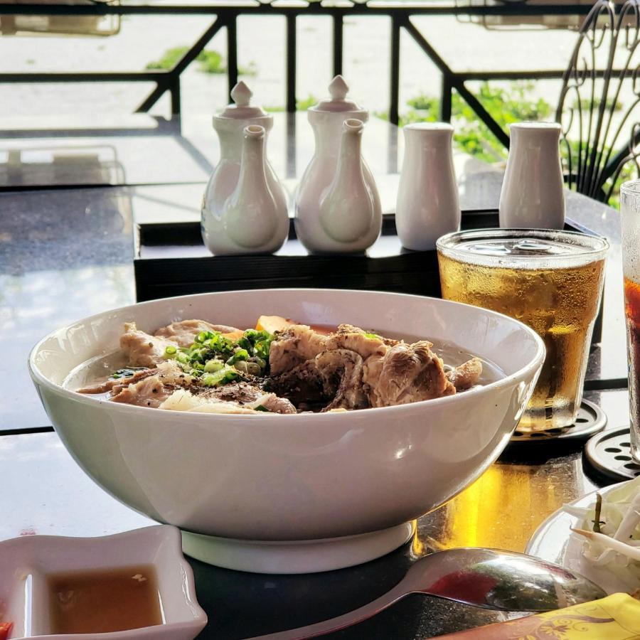 Khu Nghi Duong Huong Sen - Binh My, Cu Chi Hotel Ho Chi Minh City Exterior photo